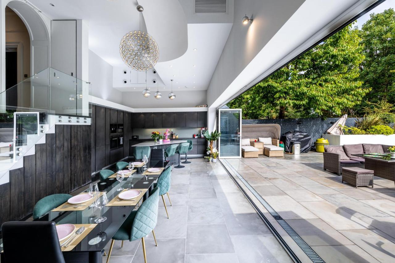 Villa Dream House London With Gym, Cinema And Housekeeper Stadtteil Stadtteil Ealing Exterior foto